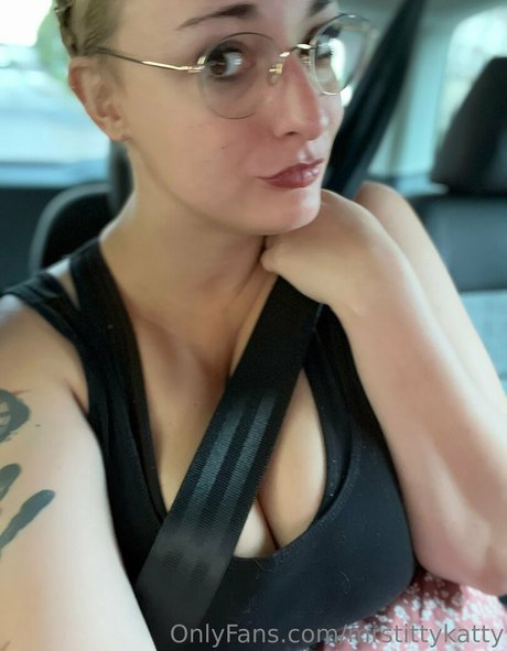 mrstittykatty ポルノスター HD 画像