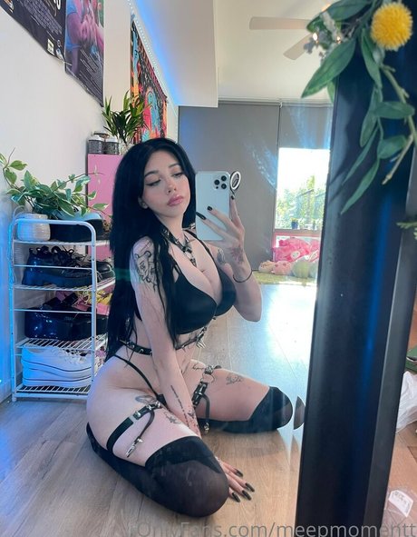 Meepmomentt トップポルノスター 写真