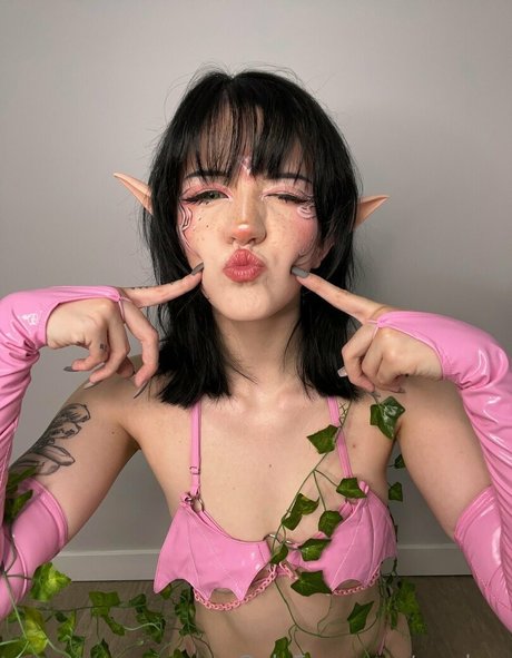 ティーンフィンガリングOnlyFans ホット ギャラリー