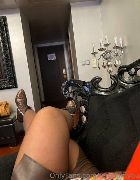 femdomyou ヌード女優 ギャラリー