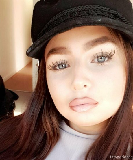 寝取られ異人種間OnlyFans セクシーヌード 画像