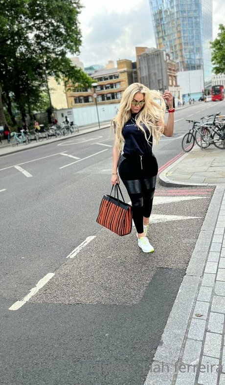 リップスオンリーファンズ 美しいヌード アーカイブ