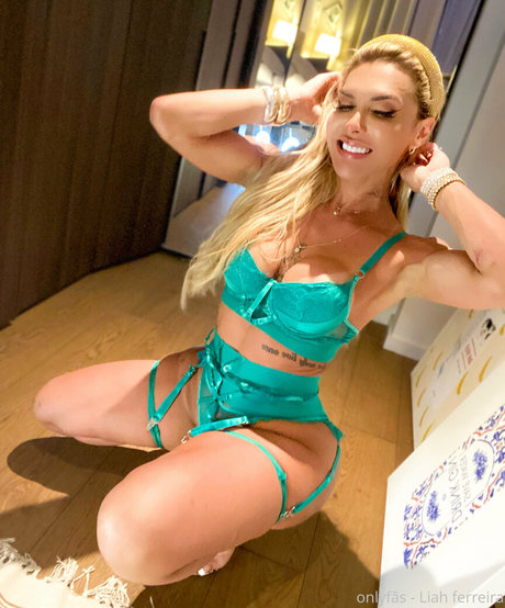 liahferreira 無料のポルノスター 写真