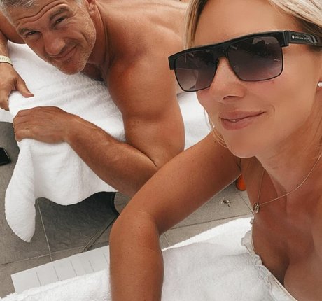 公共の場での猫のOnlyFans 無料 画像