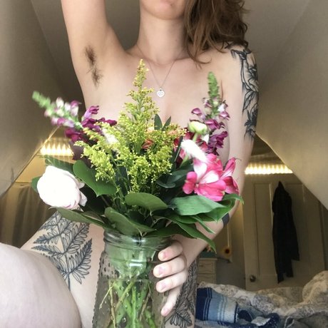 姉妹のOnlyFans アートxxx ギャラリー