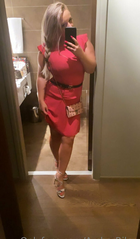 客室乗務員 OnlyFans セックス 画像