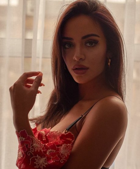 小人エボニーOnlyFans アダルト 写真