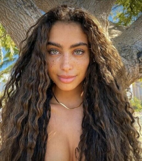 刑務所のOnlyFans ポルノ 写真