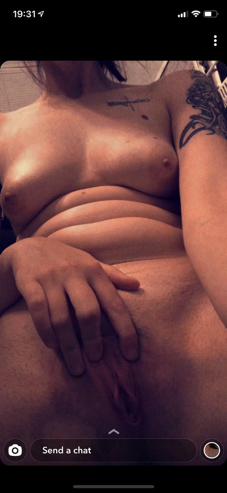 ブルネットの看護師OnlyFans アート裸 写真