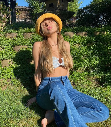 デカ尻ジーンズ OnlyFans 素敵 写真