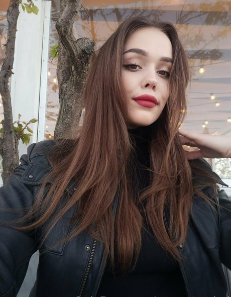 ボディビルダーカップルOnlyFans ホット 画像