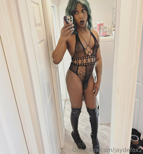 金髪ストリップOnlyFans 無料 写真