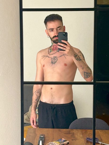 CharlieChenkcog 女優 写真