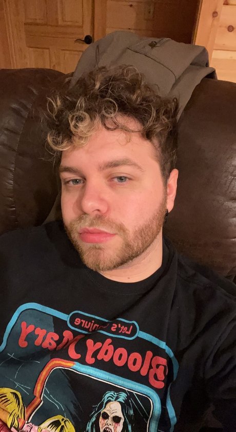 Logan Chambers トップスター 写真