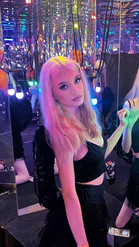 AlexysRosy 最高のモデル ギャラリー