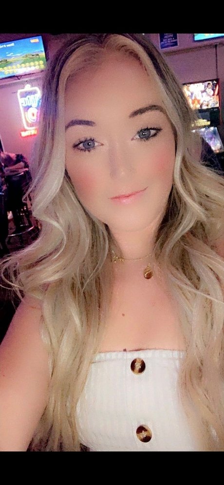 Elisee ポルノスター 素敵 画像