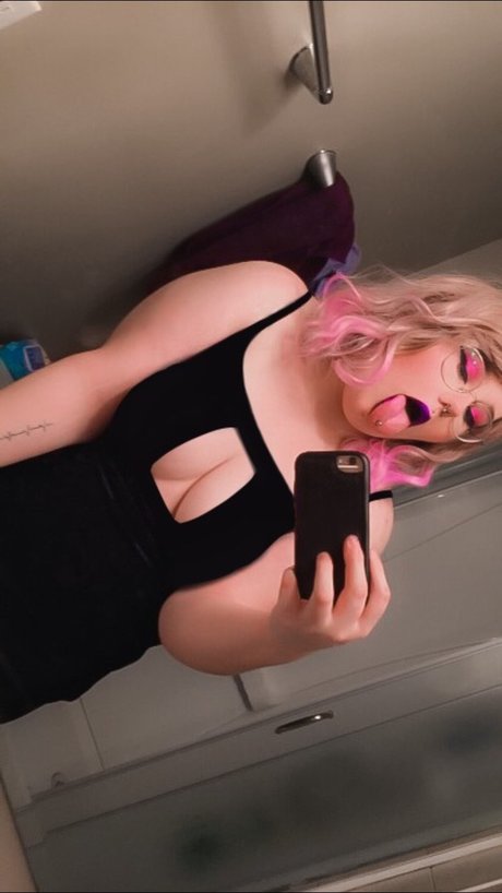 OhGoshCharlee ホットなモデル ギャラリー