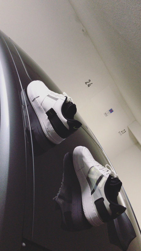 小柄で痩せたOnlyFans アートヌード 画像