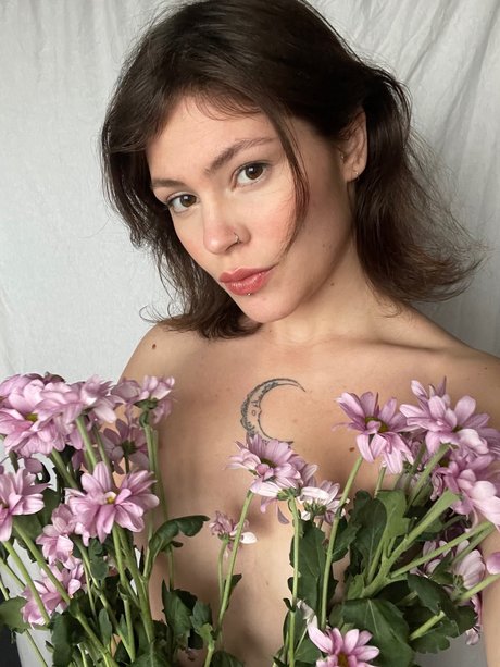 hot angel living in hell エロティックなスター ギャラリー