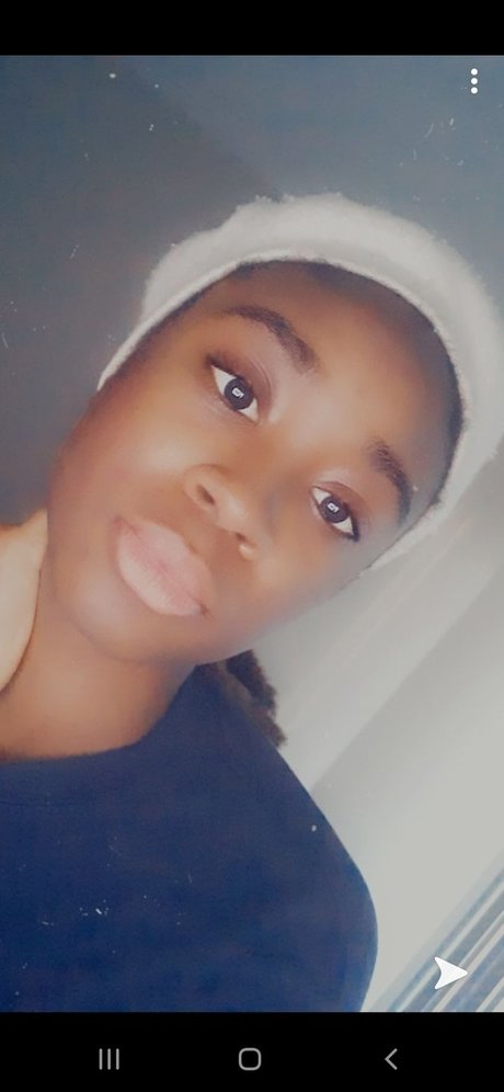 Abbie Dagrin ヌードのポルノスター ギャラリー