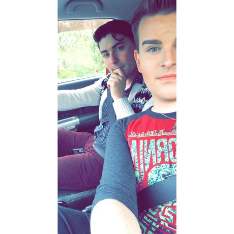 Hoes bands ポルノスター セクシー ギャラリー