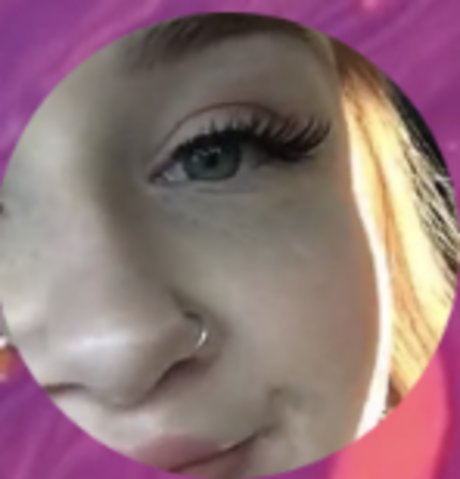 Olivia Lights 裸のモデル ギャラリー