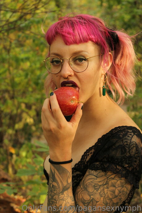 コスプレヌードOnlyFans アートヌード 画像