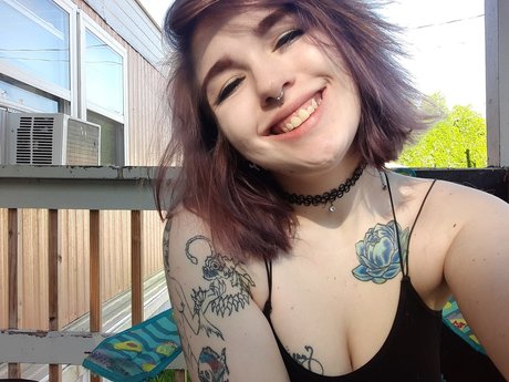 Alaura Mae セクシーモデル 写真