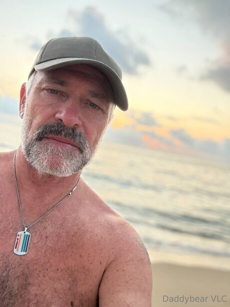 Daddy bear ヌードのポルノスター 写真