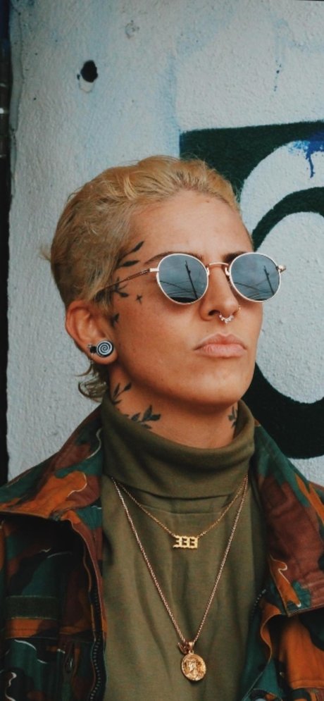 Brit tani G_ セックススター 写真