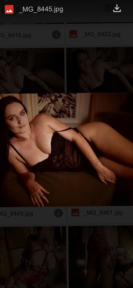 Charlotte McGrath 独占モデル 写真