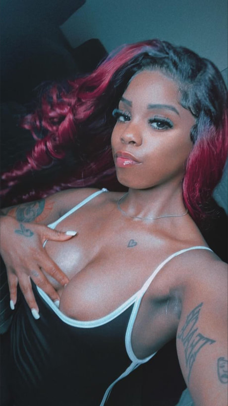 Girlshavefunx2 ポルノスター 裸 写真