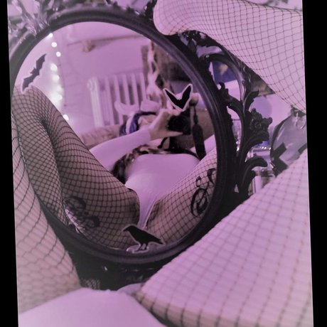 Pooche Kush セックス女優 写真