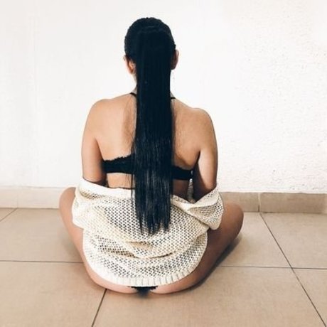 Poly OF セックスポルノスター 写真