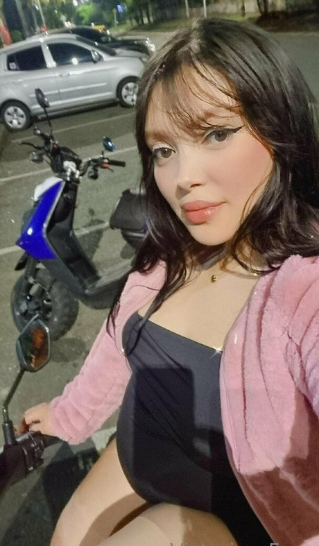 ゴスアジアンOnlyFans 限定 写真