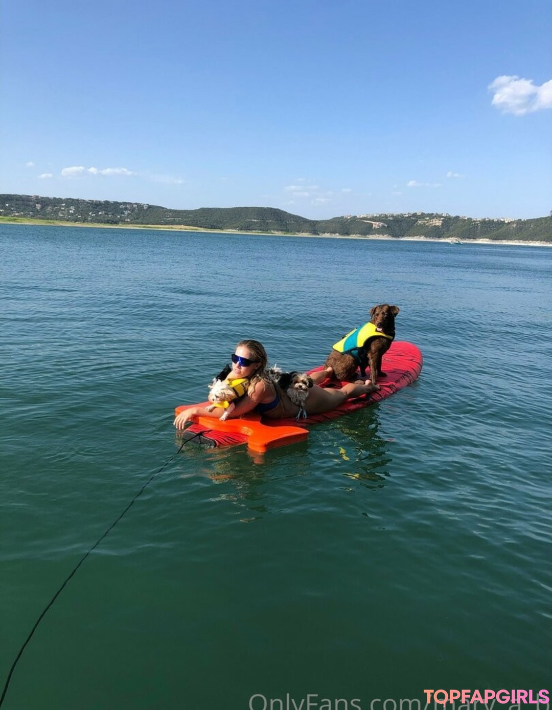 mary a b top profile image