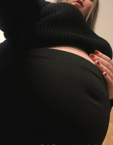 大きな黒いお尻のOnlyFans 裸 ギャラリー