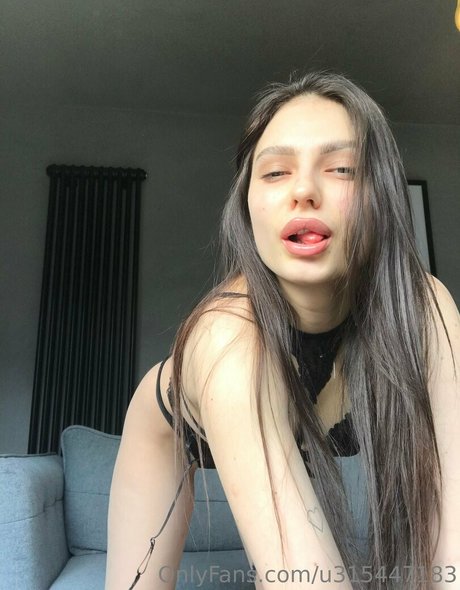 痩せた金髪の熟女OnlyFans 美しい裸 写真