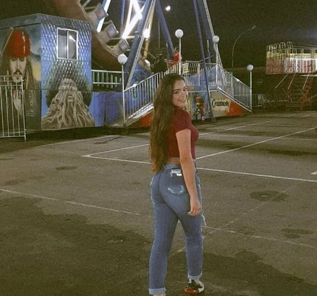 Izabelly Linhares ヌード女優 写真