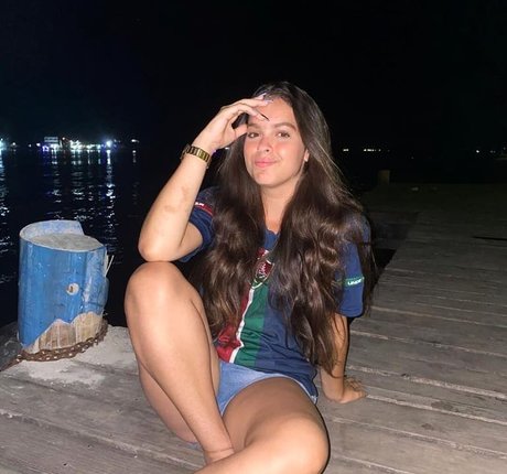 Izabelly Linhares ポルノスター 高品質 写真