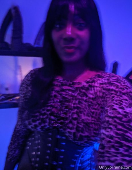 mslorraineldn 裸のモデル 画像