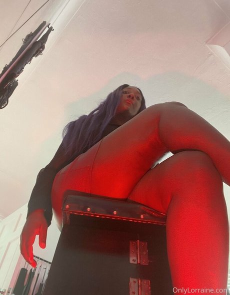 mslorraineldn 裸のモデル 写真