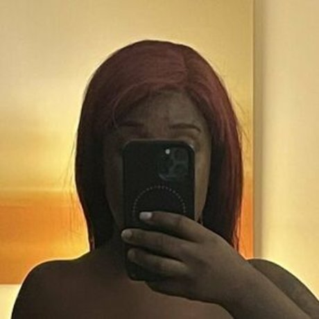 熟女 BBC OnlyFans セクシー裸 画像