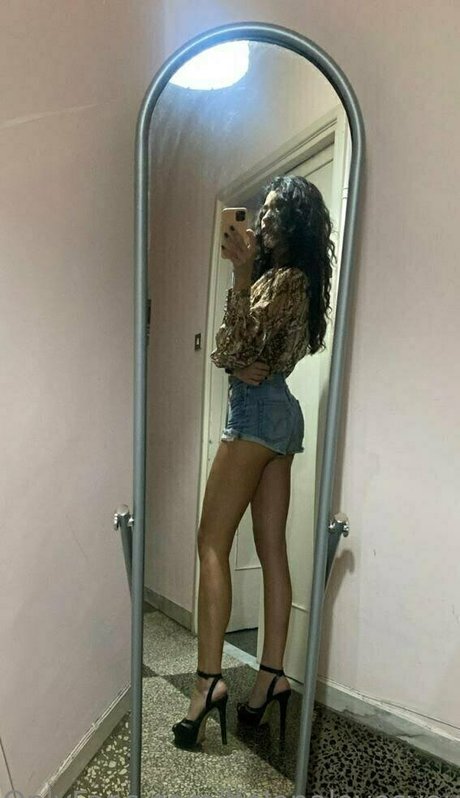 helenalovesyoux ヌード女優 ギャラリー