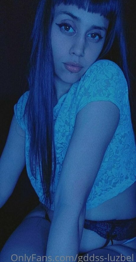 黒髪の熟女OnlyFans アートヌード 画像