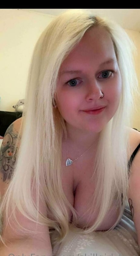 skillgirl free ヌード女優 画像