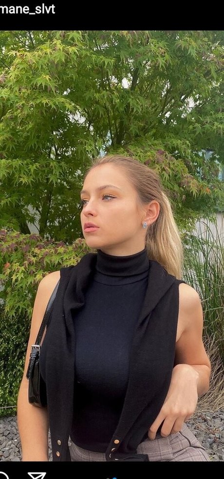 Romane Salvetti XXXモデル ギャラリー