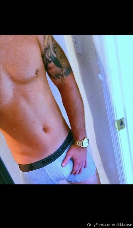 ビキニストリップOnlyFans ホットヌード ギャラリー