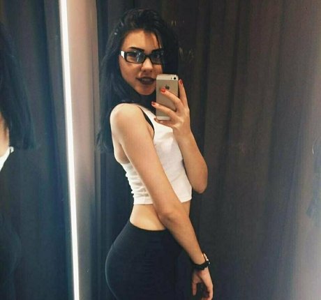 小さいチンポOnlyFans 美しいxxx 画像