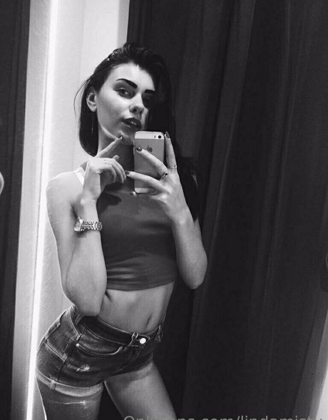 lindamisty 裸の女優 写真